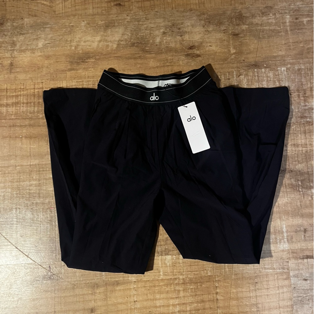 ALO Yoga women’s dark navy blue wide leg track pants